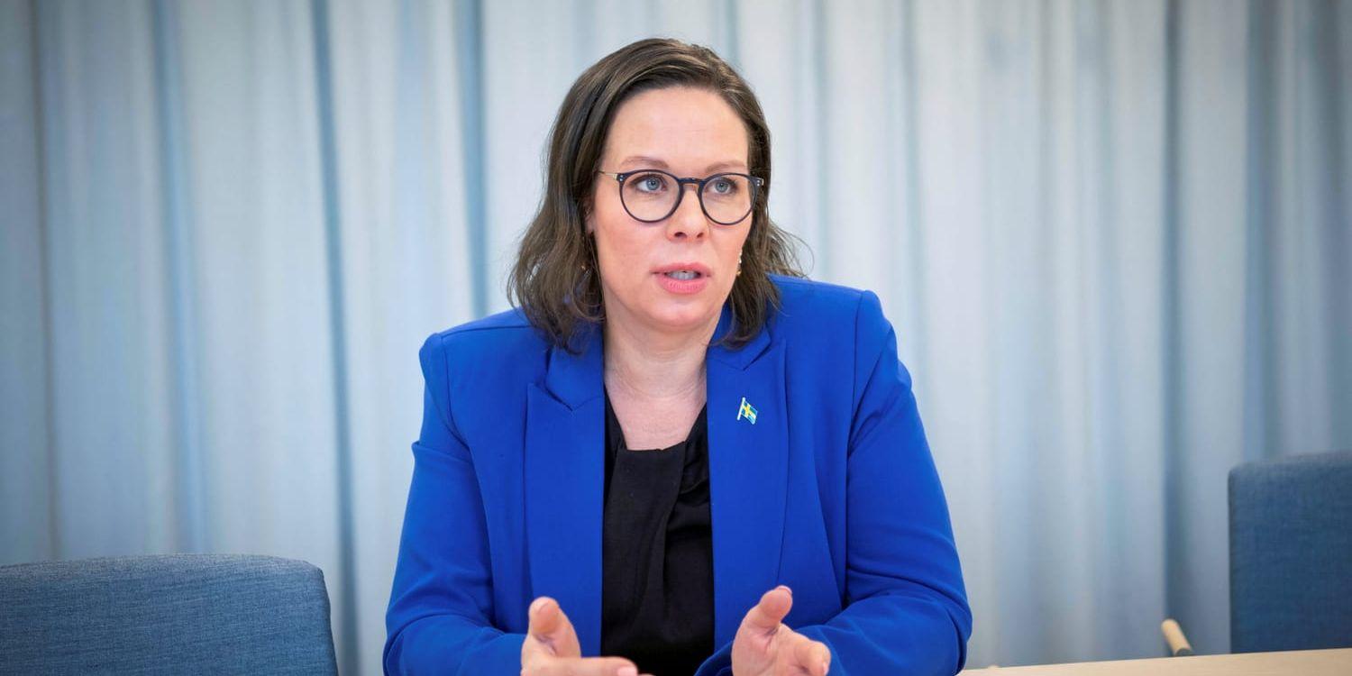 Migrationsminister Maria Malmer Stenegard (M) besöker Migrationsverkets förvar i Mölndal. Arkivbild.