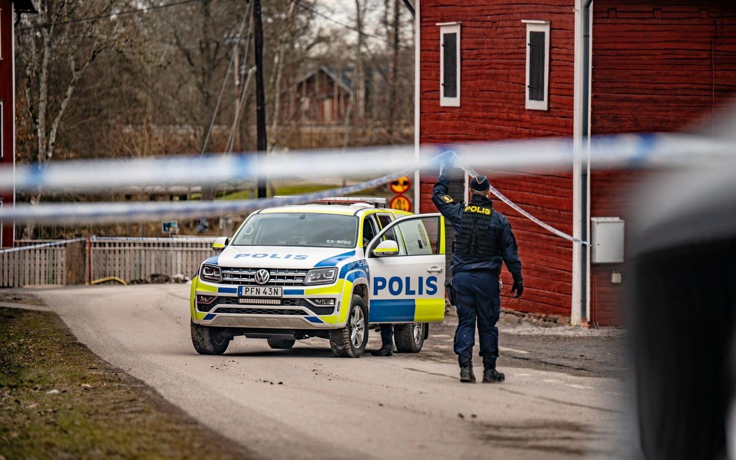 Lördagen den 5 mars hittades en kropp i Nossan. Polisen berättade att de tror att kroppen är 24-åriga Amela som försvann i februari.