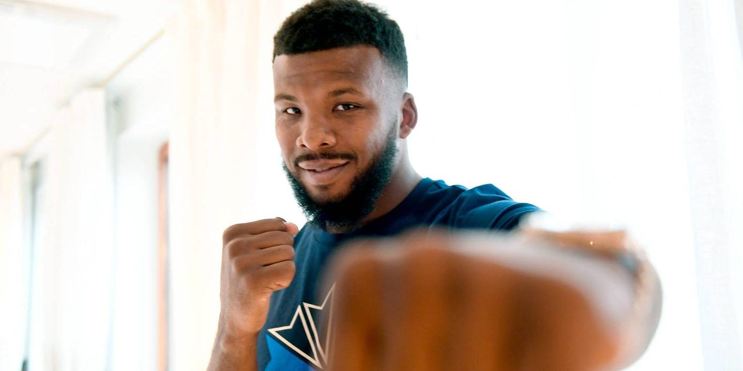 Boxaren Badou Jack.