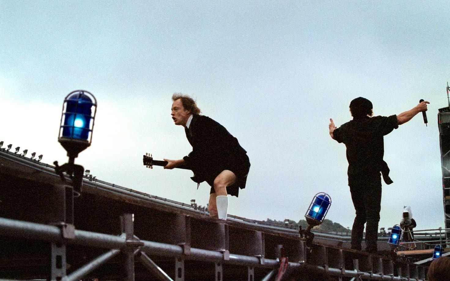 2001. Legendariska AC/DC var i toppform när de släppte lös sin rockmaskin på Ullevi. BILD: Anna von Brömssen